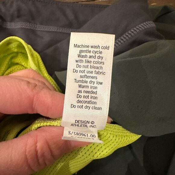 Athleta Women’s Pleated Skorts Gray, Olive Green size medium - Picture 7 of 8